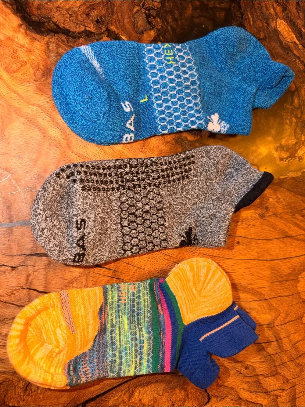 Bombas Socks Size Medium 3 Pair Lot Hex Tec Run + Gripper NWOT